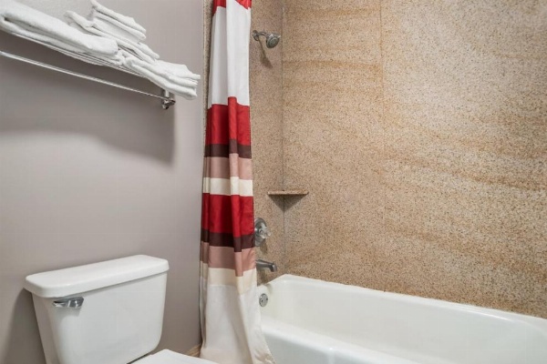 Red Roof Inn Montgomery - Midtown image 21