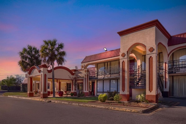 Red Roof Inn Montgomery - Midtown Main image